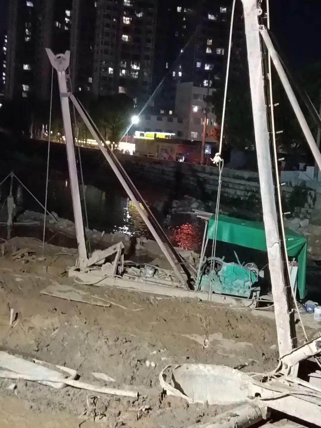 e10b1052daf6e6ce9f1ff99f23c2f084.jpg e10b1052daf6e6ce9f1ff99f23c2f084.jpg