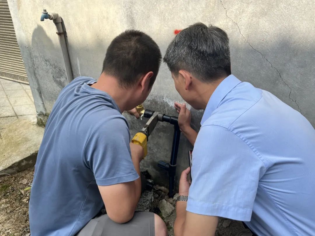 01d7d6f9bd1f98b929bb96456d569106.jpg 01d7d6f9bd1f98b929bb96456d569106.jpg